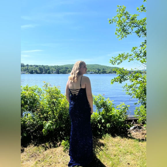 Prom dress - Picture 2 of 2